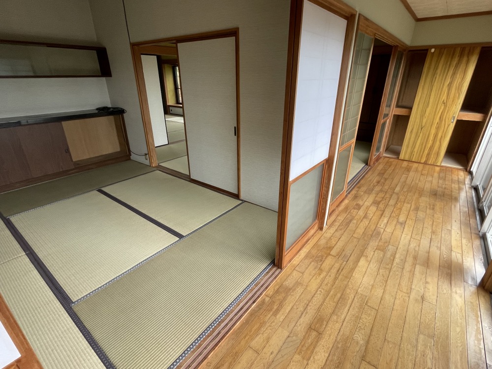 6帖の和室と縁側 6帖の和室と縁側