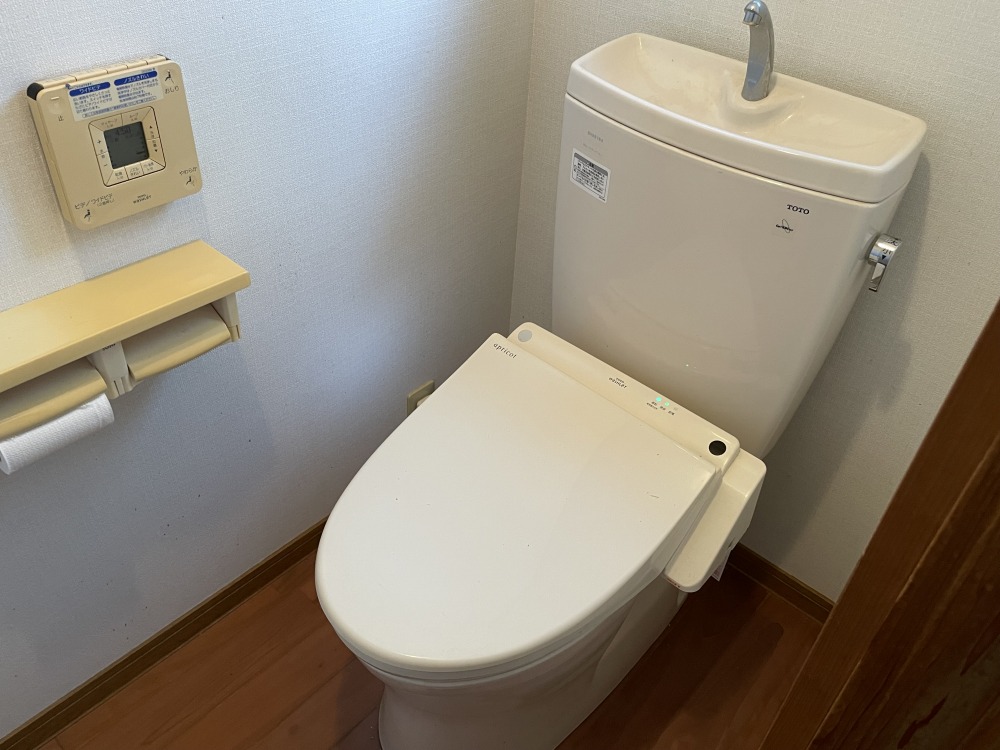 別に男性専用のトイレもあります 別に男性専用のトイレもあります