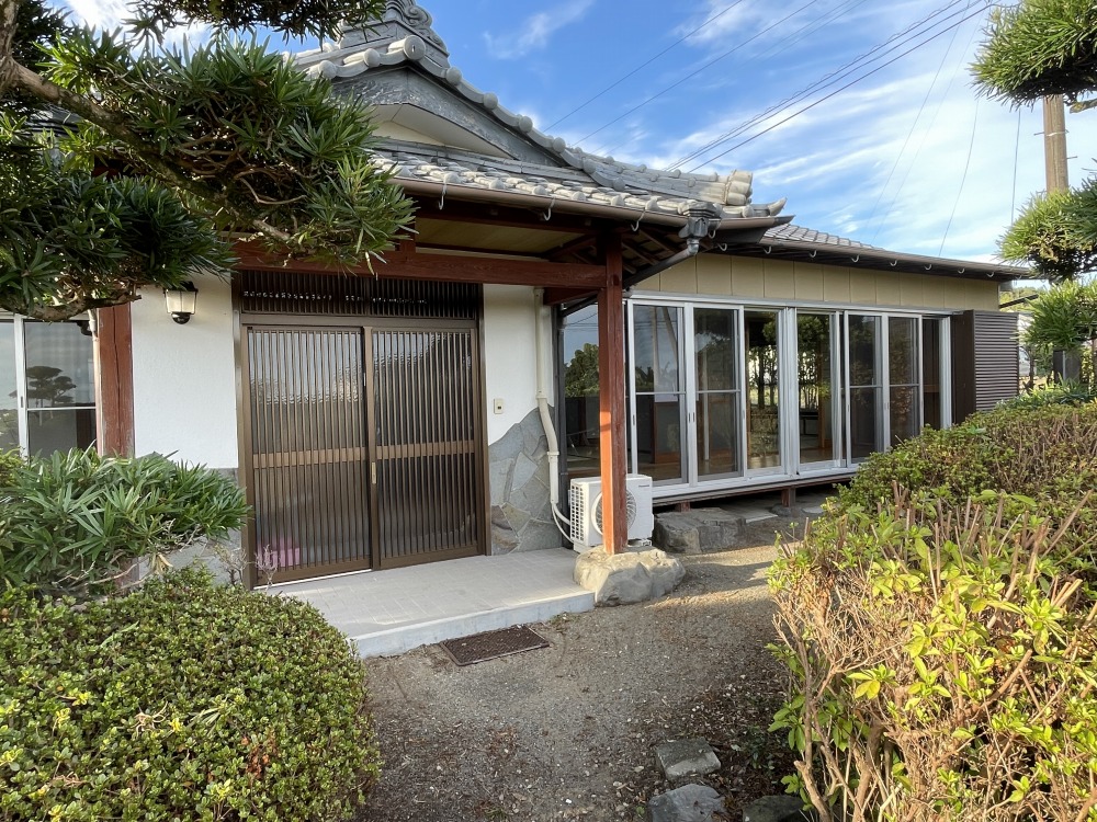 まだ他にも家を建てられるほどの敷地の広さです(外観) まだ他にも家を建てられるほどの敷地の広さです(外観)